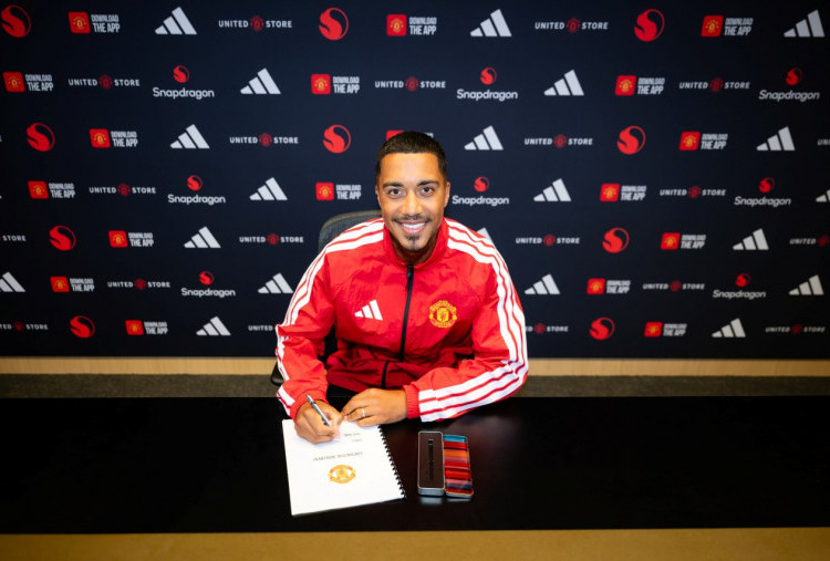 Man United Rampungkan Transfer Youri Tielemans dari Aston Villa, Ini Reaksinya