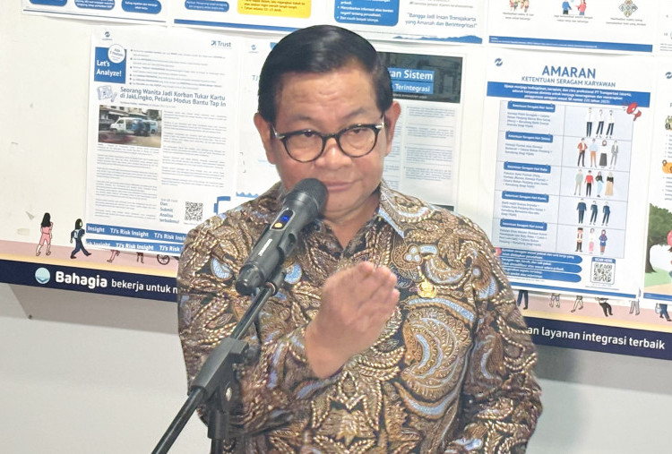 Sopir JakLingko Bawa Keluarga Saat Narik, Pramono Tegur Keras: Kayak Mobil Punya Sendiri!