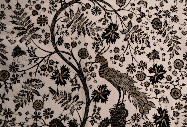 Hari Batik Nasional 2025: Batik Merawit Khas Cirebon Jadi Tema dan Ikon Perayaan
