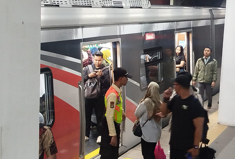 Pengumuman: KRL Gak Bisa ke Stasiun Cikarang Imbas Kecelakaan Argo Bromo Anggrek di Stasiun Bekasi Timur