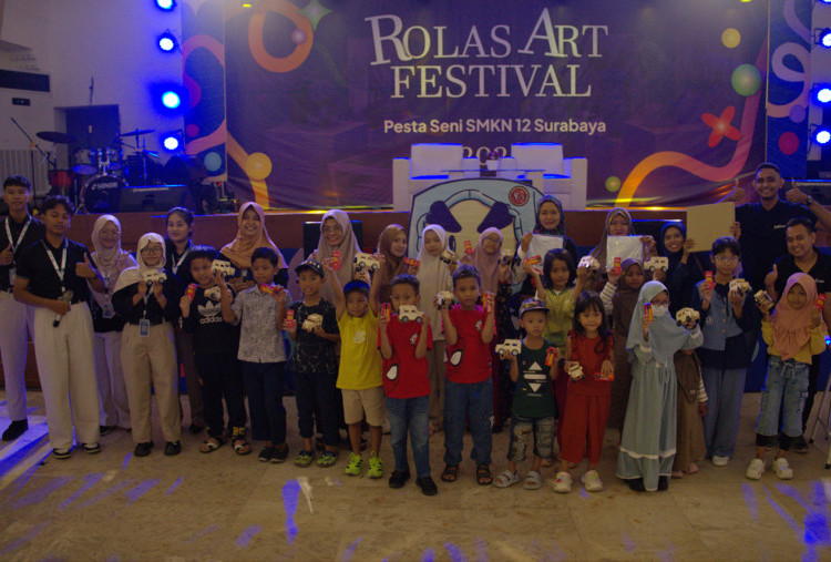 Lem Rajawali Dukung Rolas Art Festival 2026 SMKN 12 Surabaya Lewat Workshop dan Kolaborasi Kreatif