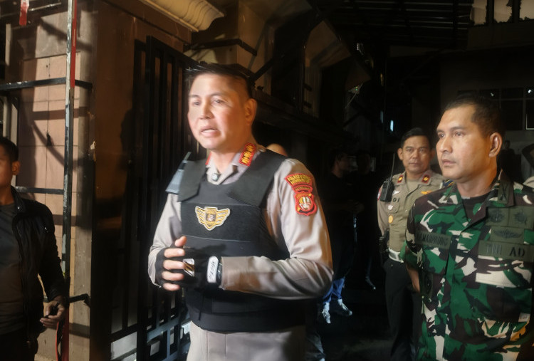 9 Orang Ditangkap Usai Rusak dan Jarah Rumah Uya Kuya di Duren Sawit