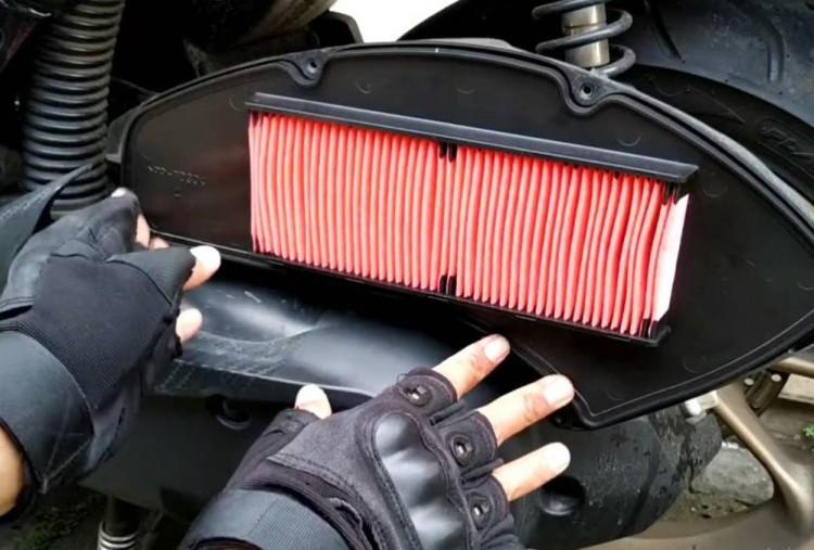 5 Cara Membersihkan Filter Udara Motor Matic agar Performa Mesin Tetap Tejaga