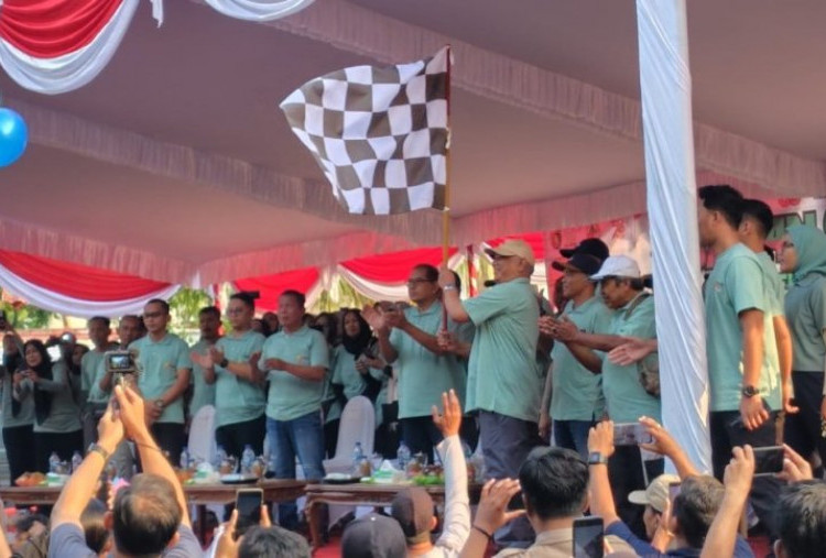 Koperasi Jadi Tulang Punggung Ekonomi, Ribuan Warga Ngawi Meriahkan Jalan Sehat dan Pameran UMKM