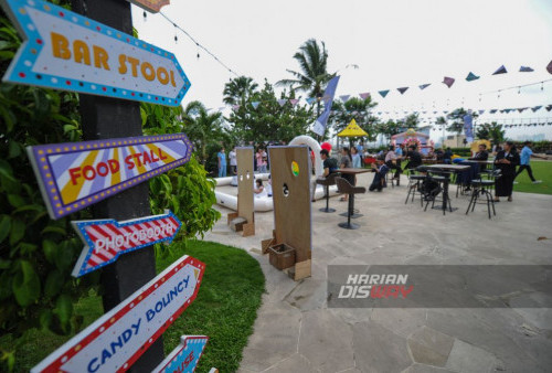 Salah satu hal yang membuat Raya Carnival begitu istimewa adalah kehadiran lima macam permainan yang menarik. Pertama adalah Human Claw, di mana pengunjung dapat merasakan sensasi menjadi seperti mesin pengambil hadiah besar dan mencoba meraih hadiah-hadiah menarik dari dalam kandang yang besar.
