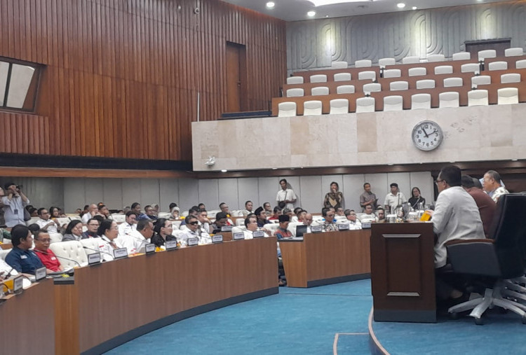 Andi Gani Ancam Buka-bukaan Partai yang Tak Serius Bahas RUU Ketenagakerjaan