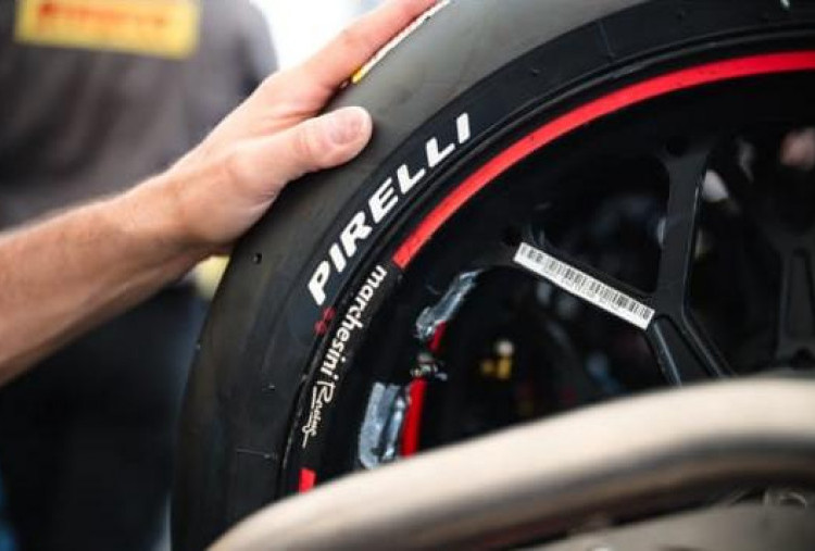 Uji Motor 850cc dan Ban Pirelli di Brno, Marc Marquez Langsung Terjatuh!