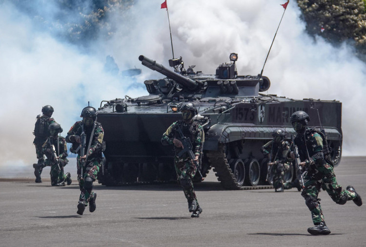 Rangkaian HUT ke-80  Korps Marinir ini tak hanya berfokus pada kekuatan militer, namun juga pada kegiatan sosial kemanusiaan dan sinergitas bersama warga . Bakti Sosial, Bakti Kesehatan, dan layanan masyarakat ya digelar di berbagai wilayah satuan Marinir. Tentu ini  menjadi bukti nyata komitmen kehadiran dan  kebermanfaatan  bagi rakyat.
Foto : Koptu Mar Ainul Yakin

