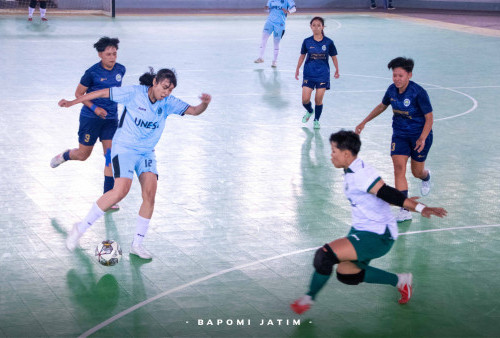 Pertandingan Pembuka Pomprov Jatim II 2023, Tim Futsal Putri UNESA Ditahan Imbang Pasukan UM