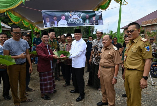 Bupati Lahat Salurkan Daging Kurban Melalui PC NU