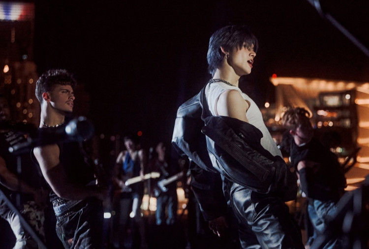 Lirik dan Terjemahan Lagu Talk To You - Yeonjun TXT, Debut Solo dengan Energi Rock