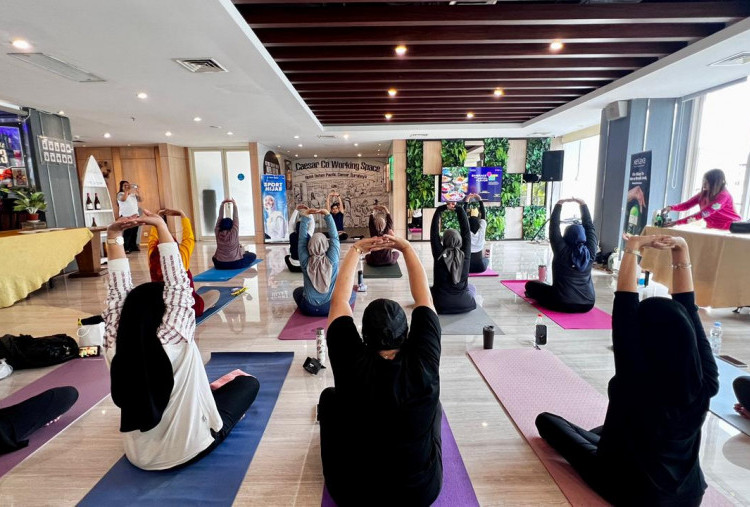 Dafam Pacific Caesar Surabaya Gelar Mindful Morning: Yoga & Craft Harmony sebagai Ruang Relaksasi Pagi