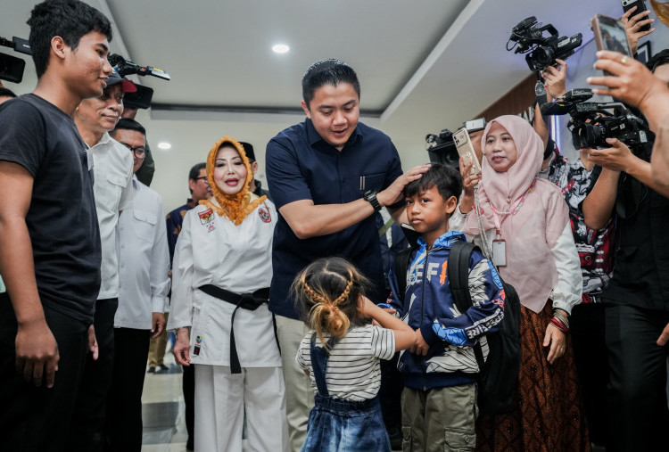 Seskab Teddy: Anak Putus Sekolah Berani Bermimpi Besar di Sekolah Rakyat