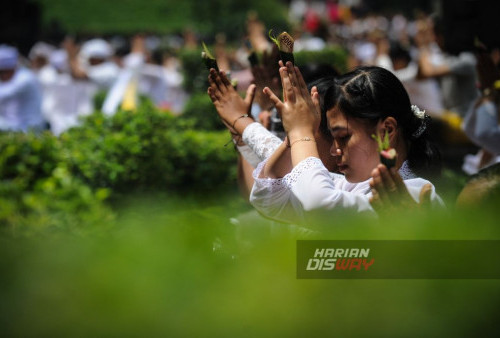 Upacara Melasti Umat Hindu, Puncak Kebhaktian Menuju Hari Nyepi di Petintaran Jolotundo, Mojokerto