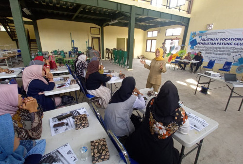 Lestarikan Payung Geulis, Sateja dan Diskop UMKM Perindag Kota Tasikmalaya Bersinergi