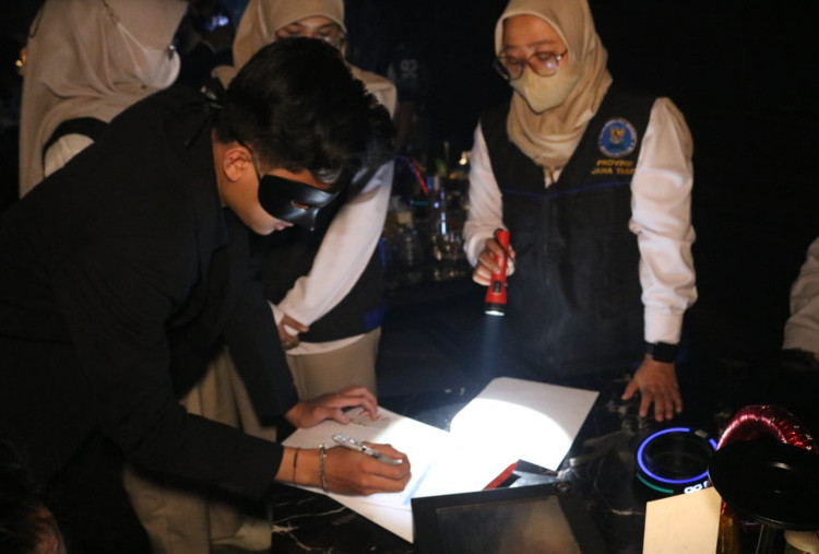 BNNP Jatim Razia 9 Tempat Hiburan di Surabaya, 28 Orang Positif Narkotika
