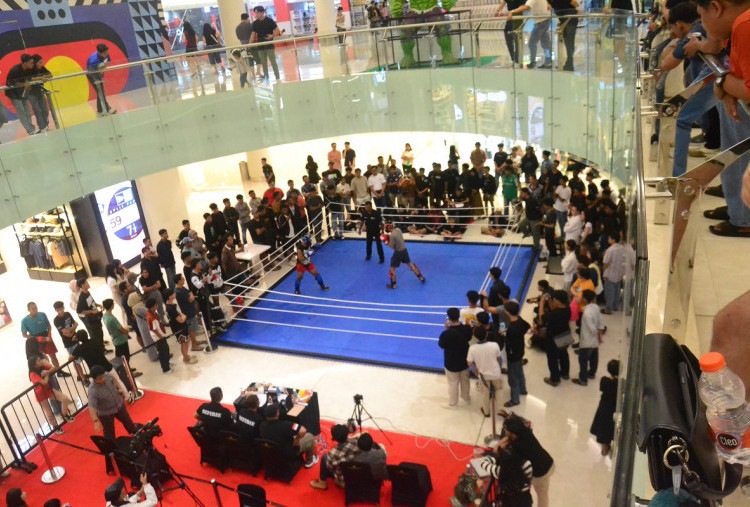 Duel At Mall Surabaya Open Sparing Volume 2: Beradu Tinju di Mall