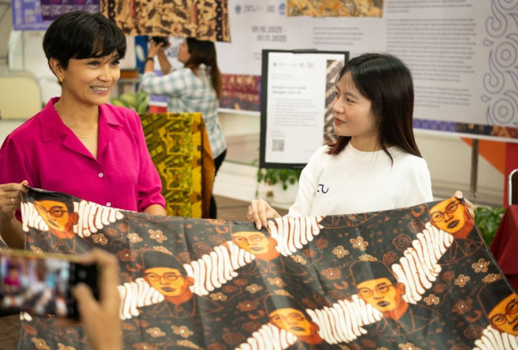 Wujudkan Kolaborasi AI dan Warisan Tradisi, Mahasiswa Petra Bikin Batik WR Supratman