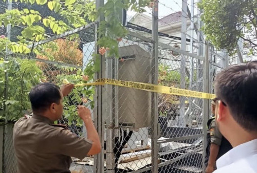 Buntut Laporan Dewan DPRD DKI Jakarta, Satpol PP Segel Tower BTS yang Tak Berizin di Kalideres