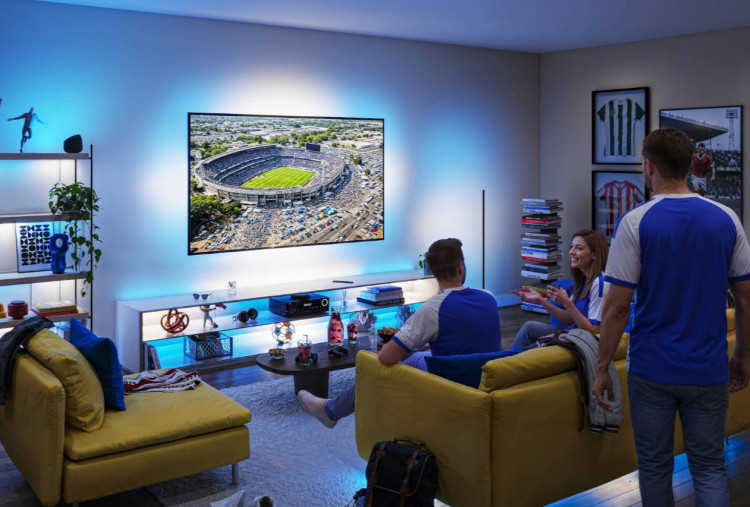 Signify Luncurkan Philips Smart Lighting TV Sync dan Fitur Sports Live, Nobar Bola Makin Dramatis!