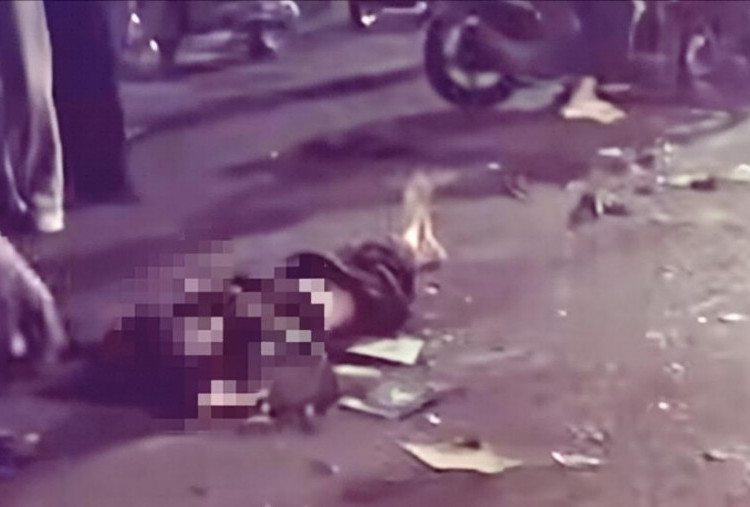 Pemotor Tewas Usai Ngebut dan Tabrak Tukang Tahu Bulat di Kalimalang