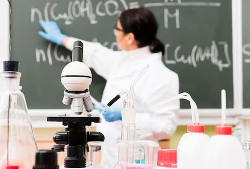 Biaya Kuliah Farmasi, Industri Obat Hingga Kosmetik Siap Menunggu