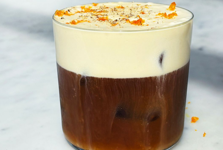 Mengenal Kopi Mont Blanc, Berikut Asal-usul dan Cara Menikmatinya