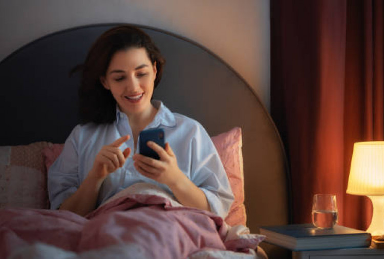 Mindful Scrolling: 5 Strategi Ampuh Bermedia Sosial Tanpa Kecanduan dan Stres