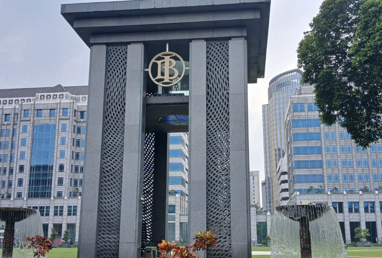 Rupiah Anjlok Rp17.700, Cadangan Devisa RI Jadi Tameng Utama BI
