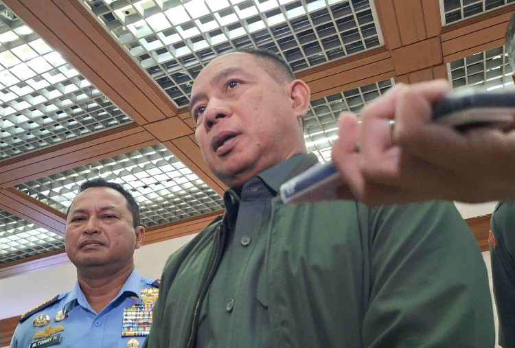 Dirut Bulog Kembali Dijabat Jenderal TNI, Panglima Proses Pensiun Dini Mayjen Ahmad Rizal