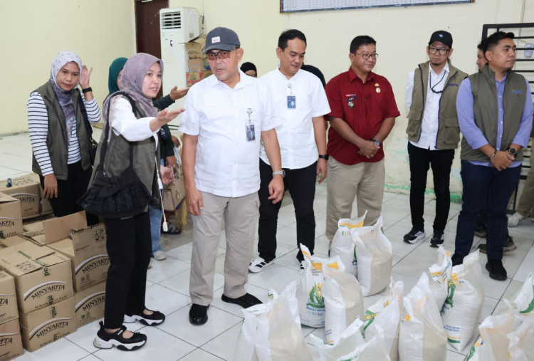 Pastikan Tepat Sasaran, Wakil Dirut BULOG Tinjau Penyaluran Bantuan Pangan di Medan