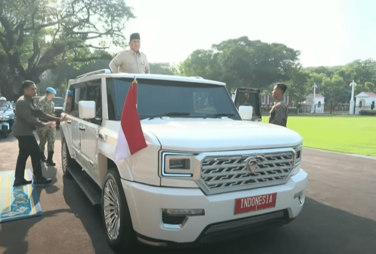  Presiden Prabowo Naik Maung, Pimpin Upacara HUT Ke-80 TNI di Monas