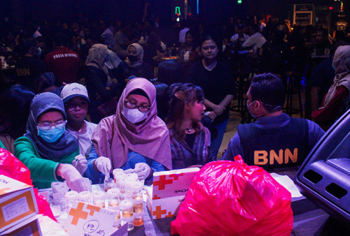 Razia Tempat Hiburan Malam, Pemkot dan BNNK Surabaya Amankan Puluhan Remaja 