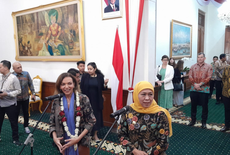 Bertemu Menteri Australia, Khofifah Ajak Kerjasama Benih Jagung, Susu, Sampai Rumput Laut