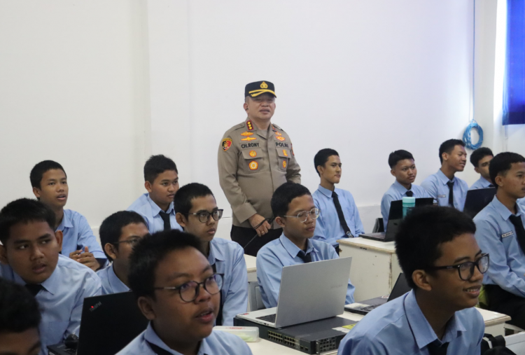 Antisipasi Pelajar Ikut Demo, Kapolres Depok Soroti Bahaya Provokasi di Media Sosial