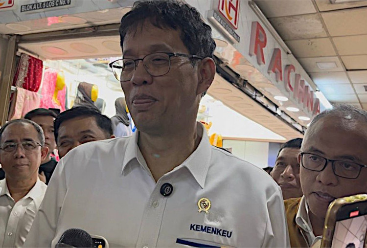 Lihat Pasar Tanah Abang Ramai, Menkeu Purbaya Sebut RI Jauh dari Kata Resesi