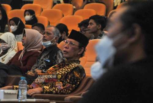 Rektor Universitas Wijaya Kusuma Surabaya, Prof. Dr. H. Widodo Ario Kentjono, dr., Sp. T.H.T.B.K.L., Subsp.Onk.(K), FICS., mengemukakan, alih fungsi lahan pertanian yang tidak terkendali dapat mengancam kapasitas penyediaan pangan, bahkan dalam jangka panjang dapat menciptakan krisis pangan. Isu alih fungsi lahan menjadi tantangan bagi eksistensi ketahanan pangan tidak hanya di Indonesia tetapi juga secara global.