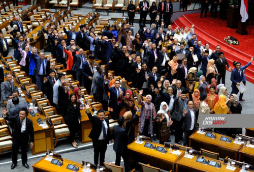 Dewan Perwakilan Rakyat Republik Indonesia menggelar Rapat Paripurna DPR RI Penutupan Masa Sidang I Tahun Sidang 2024—2025 Keanggotaan DPR RI 2019—2024 pada Senin pagi di Ruang Rapat Paripurna, Gedung Nusantara II, Senayan, Jakarta.