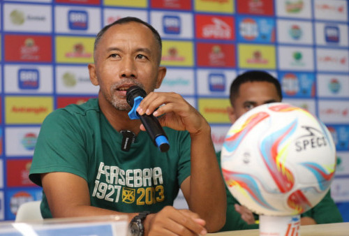 Jelang Hadapi Persita di Kandang, Uston Nawawi Tak Ingin Persebaya Terkesan GBT-Phobia