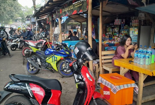 Pedagang dan Tukang Parkir di Rest Area Gentong Sumringah, Mudik Lebaran Tahun Ini Membawa Berkah