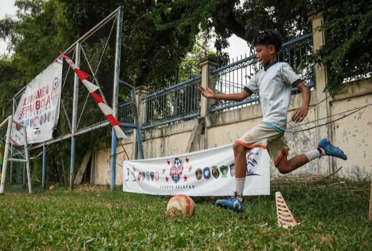 Pemprov DKI Pastikan Lapangan Bola Pilar Kedoya Tak Dialihfungsikan Jadi Arena Padel!