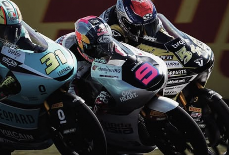 Veda Ega Pratama Bangkit Dramatis! Kini Masuk 6 Besar, Gusur Hakim Danish di Klasemen Moto3