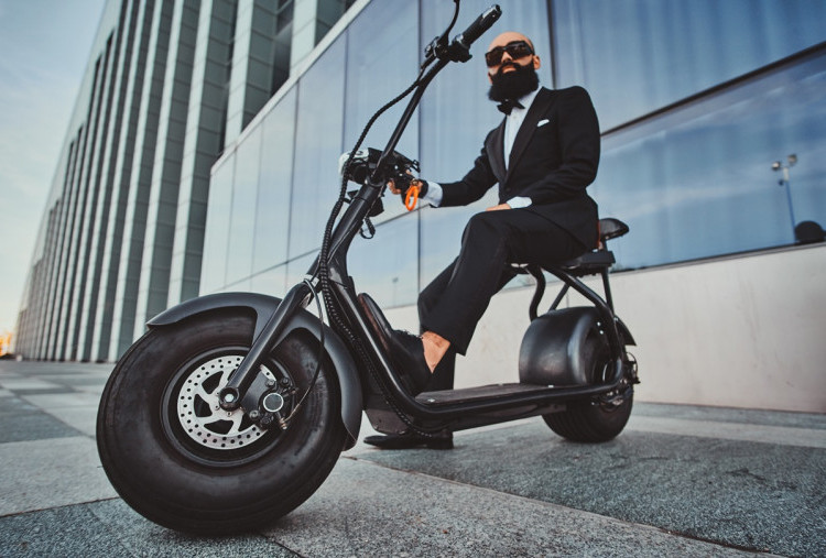 5 Motor Listrik Paling Worth It 2026, Cocok untuk Harian hingga Perjalanan Jauh