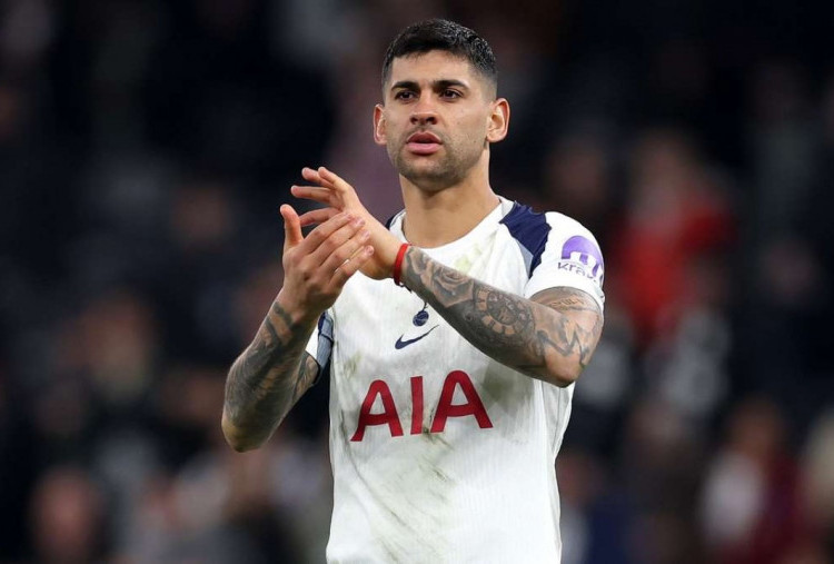 Gantikan Bastoni, Cristian Romero Masuk Radar Utama Barcelona Garapan Hansi Flick