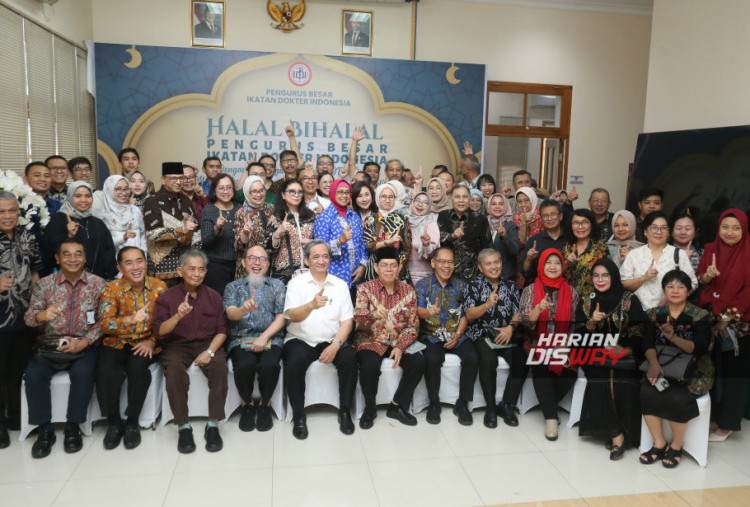 Kegiatan ini menjadi ajang silaturahmi sekaligus memperkuat kebersamaan antar tenaga medis paska Hari Raya Idulfitri.
Mengusung tema:
Dengan Semangat Ukhuwah, IDI Bersatu Mewujudkan Pelayanan Kesehatan Yang Berkeadilan. 