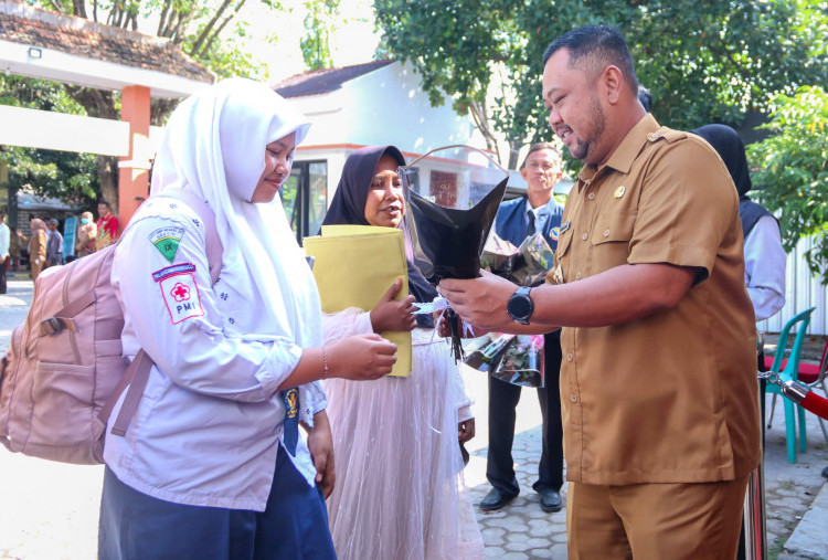 Sekolah Rakyat Menegah Atas 37 Gresik Diresmikan (1): Jadi Jalan Terang Gapai Cita-cita