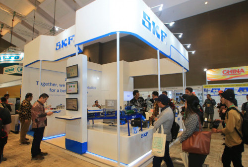 SKF, perusahaan bearing terbesar di dunia, berpartisipasi dalam kegiatan Mining Indonesia 2023 untuk menghadirkan solusi komprehensif dalam industri pertambangan yang dapat diaplikasikan pada keseluruhan sistem produksi. (Raka Denny/Harian Disway)