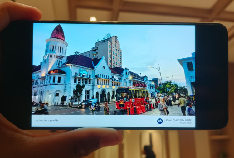 Motorola Ajak Jurnalis Jelajah Surabaya, Uji Langsung Kamera Flagship Terbaru