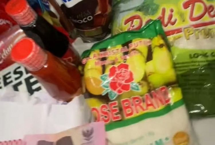 Unboxing Bingkisan Open House Prabowo, Isinya Ada Uang Tunai Hingga Payung Eksklusif