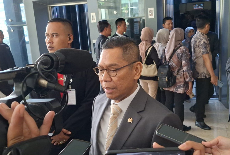 Ditunjuk Jadi Calon Hakim MK, Adies Kadir Diberhentikan dari Pimpinan DPR